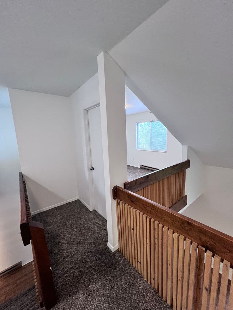 Akron Apartment: 2569 Romig Rd.