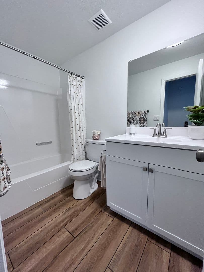 Akron Apartment: 2569 Romig Rd.