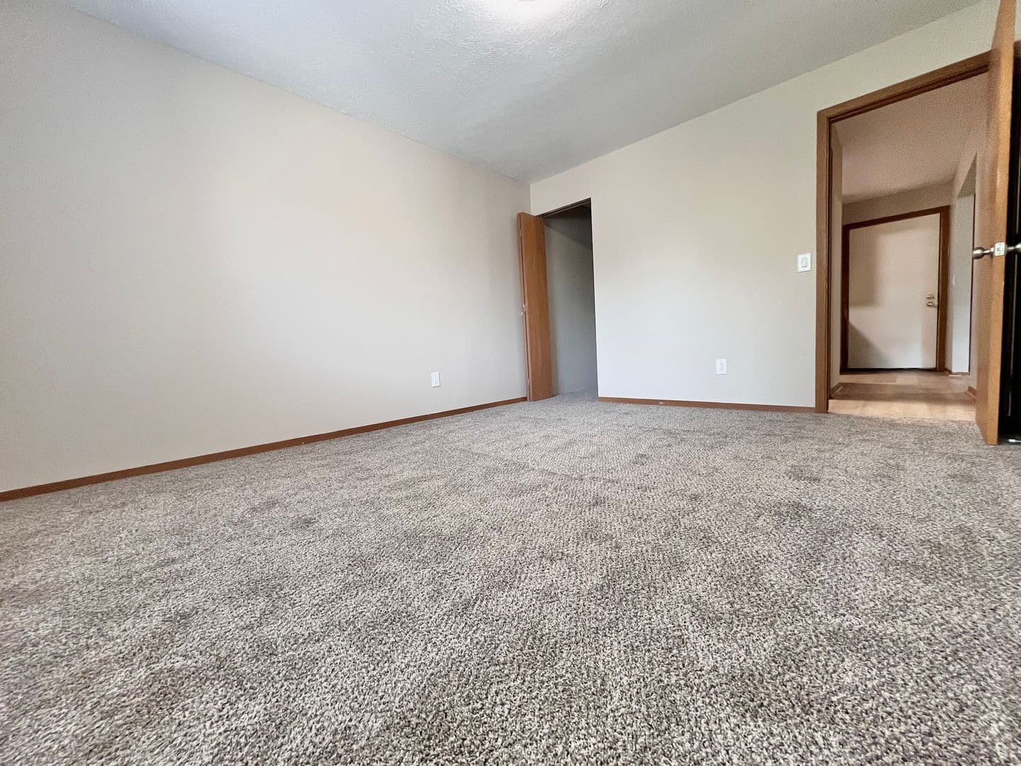 Akron Apartment: 2569 Romig Rd.