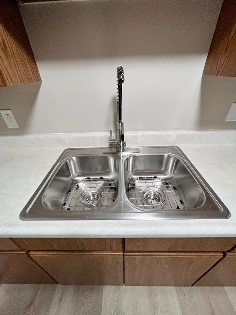 Akron Apartment: 2569 Romig Rd.