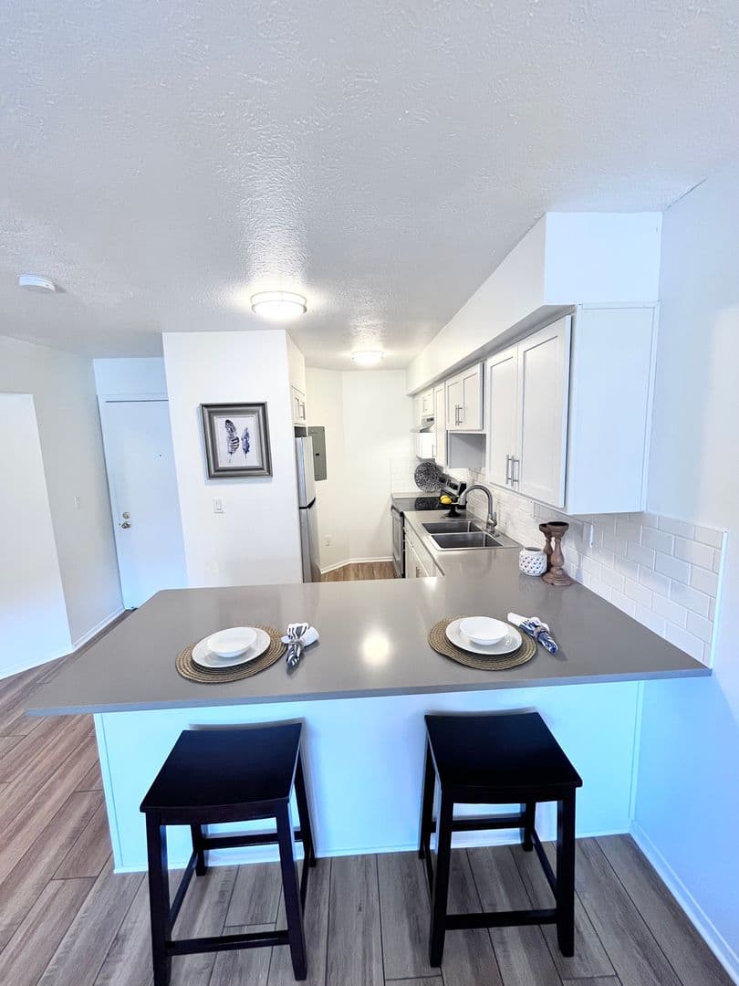 Akron Apartment: 2569 Romig Rd.