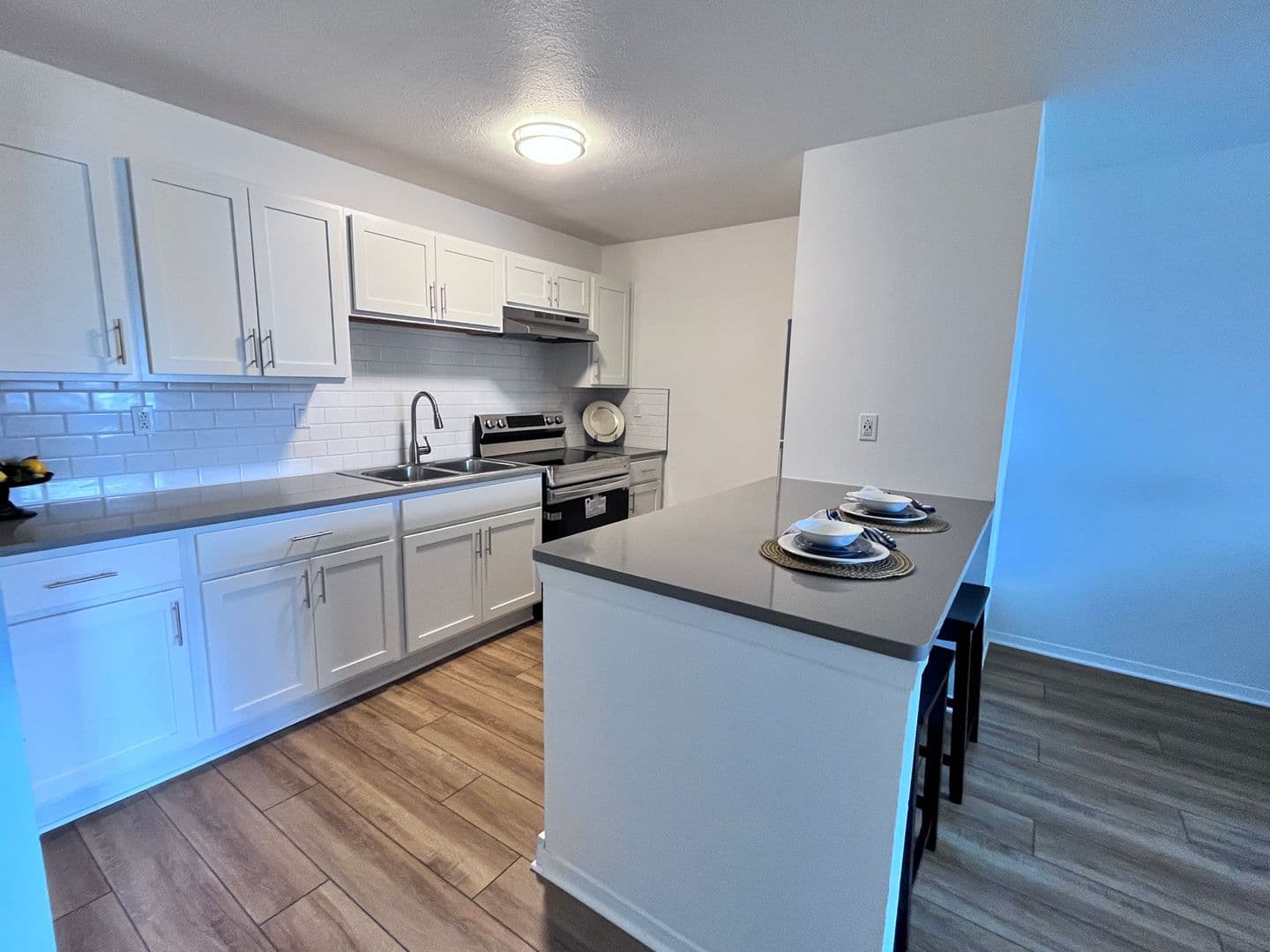 Akron Apartment: 2569 Romig Rd.