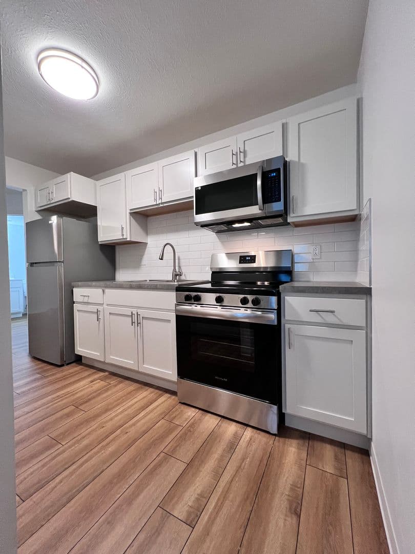 Akron Apartment: 2569 Romig Rd.