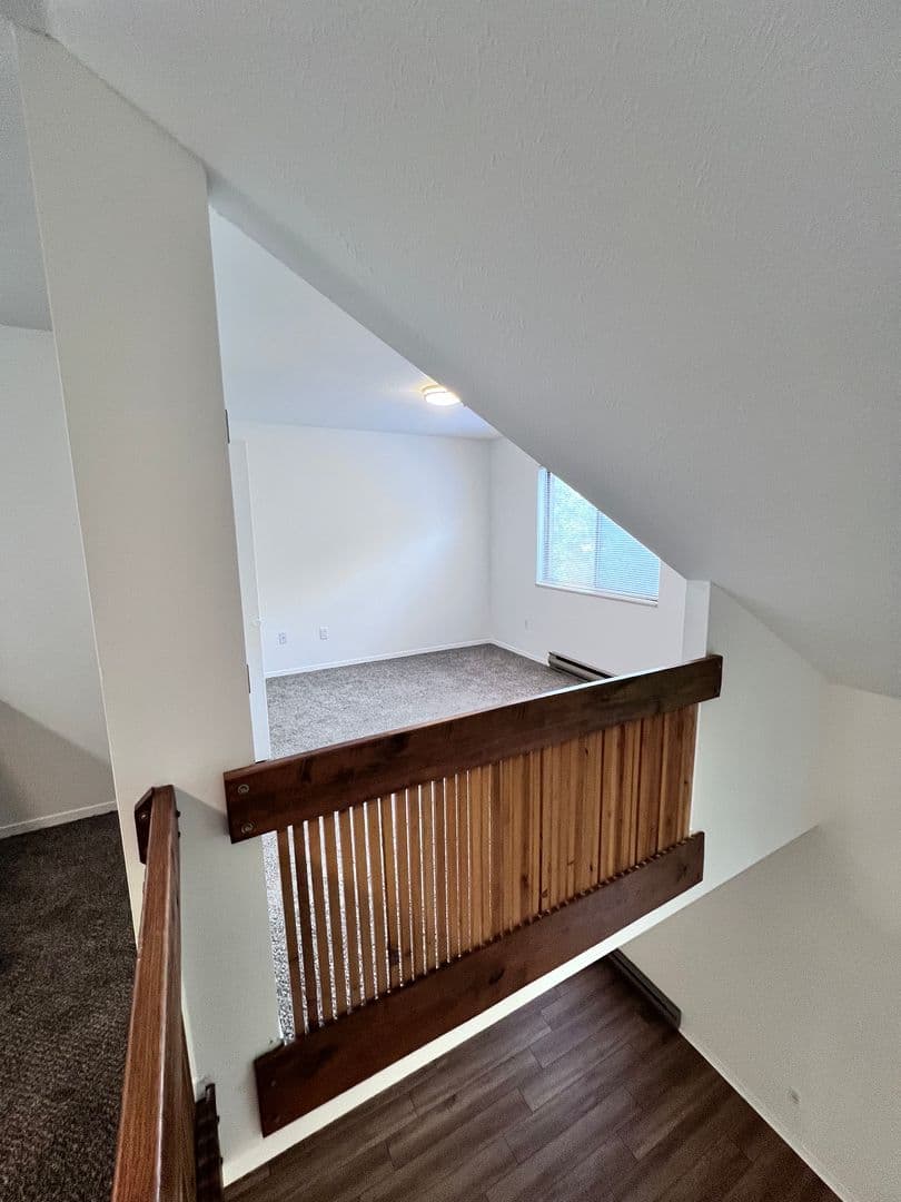 Akron Apartment: 2569 Romig Rd.