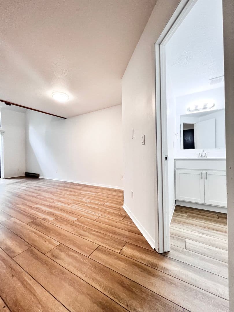 Akron Apartment: 2569 Romig Rd.
