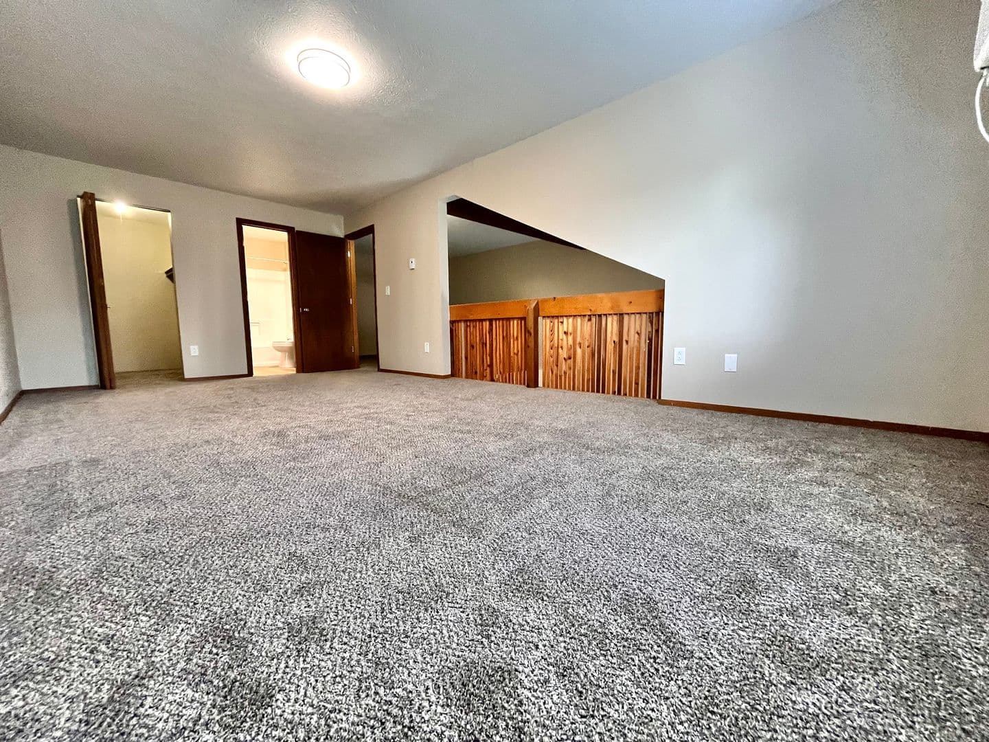 Akron Apartment: 2569 Romig Rd.