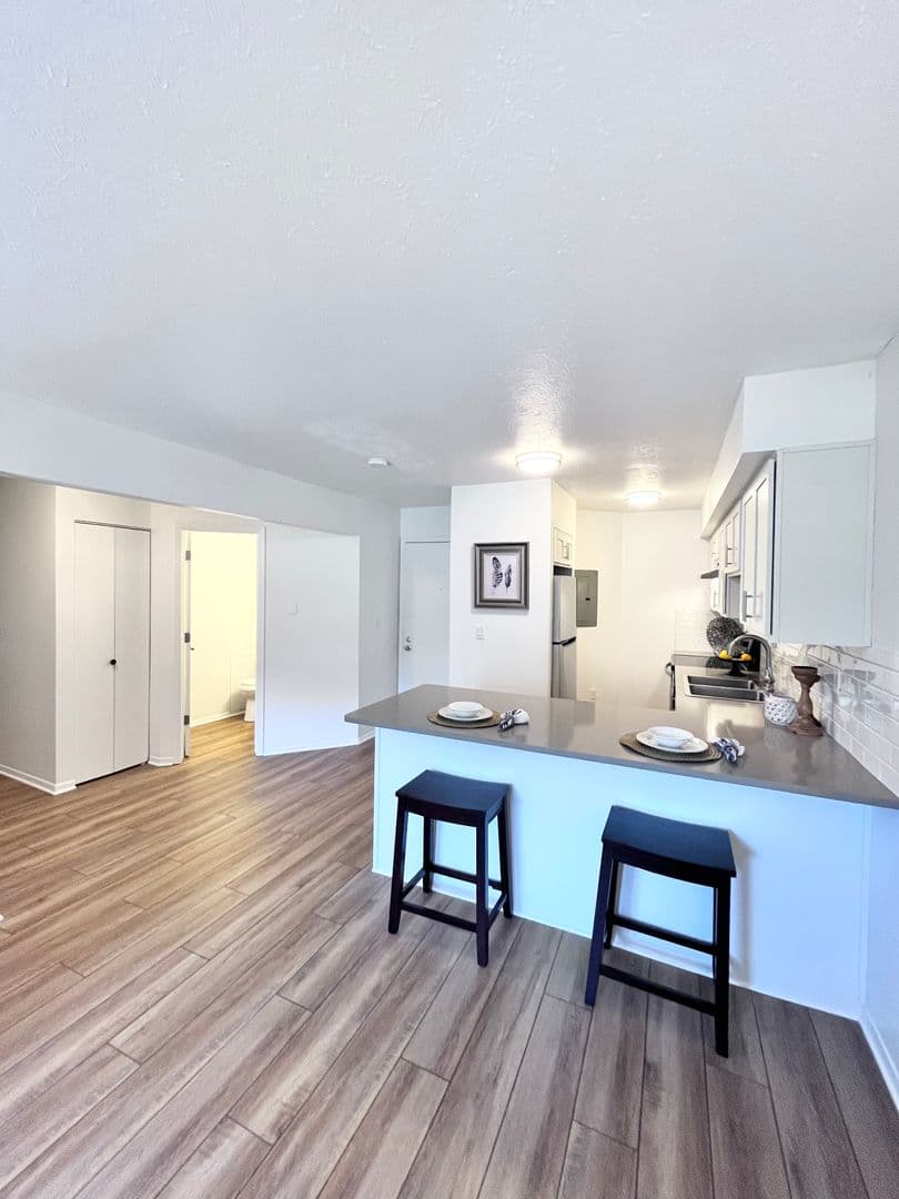 Akron Apartment: 2569 Romig Rd.