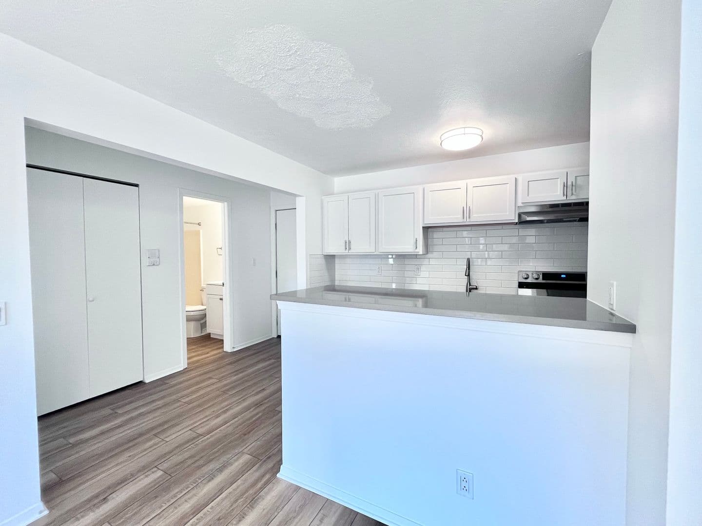 Akron Apartment: 2569 Romig Rd.