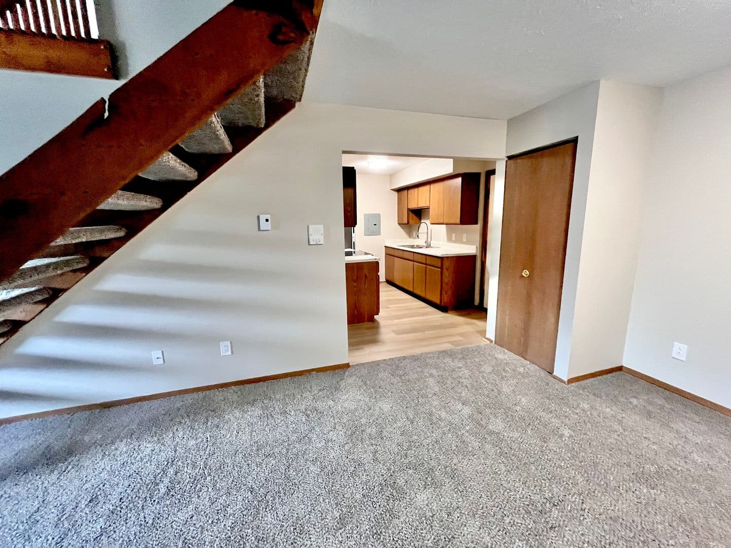 Akron Apartment: 2569 Romig Rd.