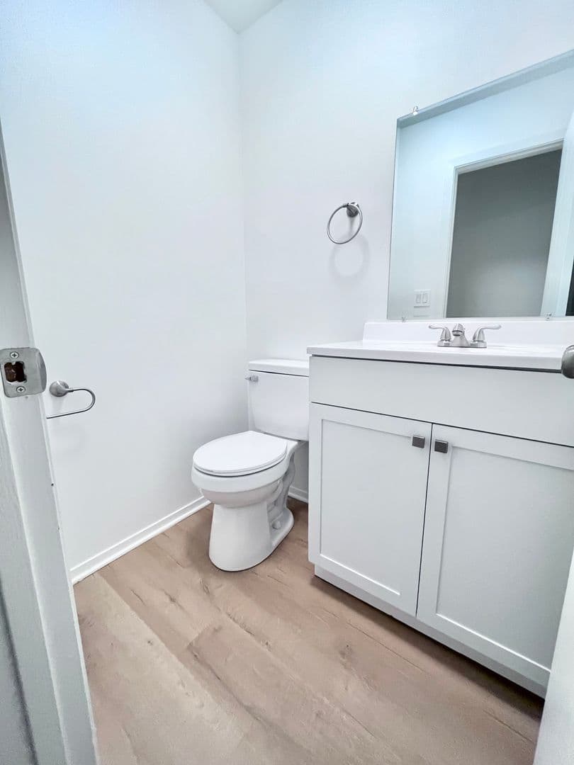 Akron Apartment: 2569 Romig Rd.