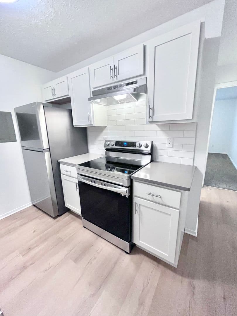 Akron Apartment: 2569 Romig Rd.
