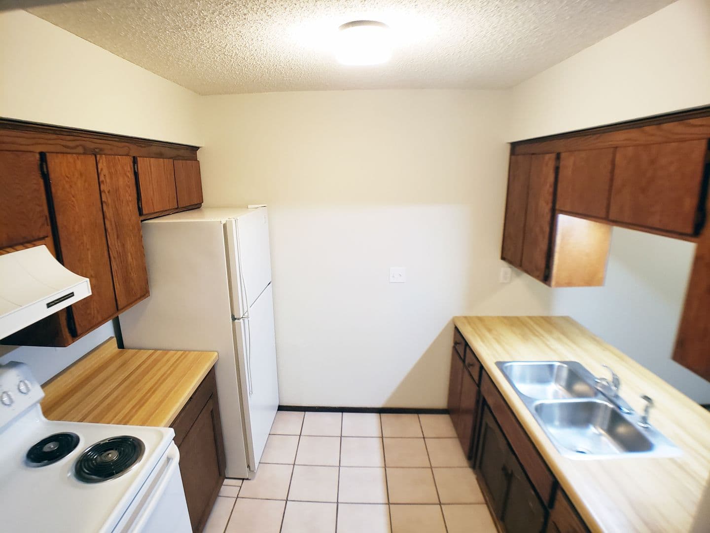 Lonsdale Apartment: 321 1st Ave SE - RHS LONS-#3