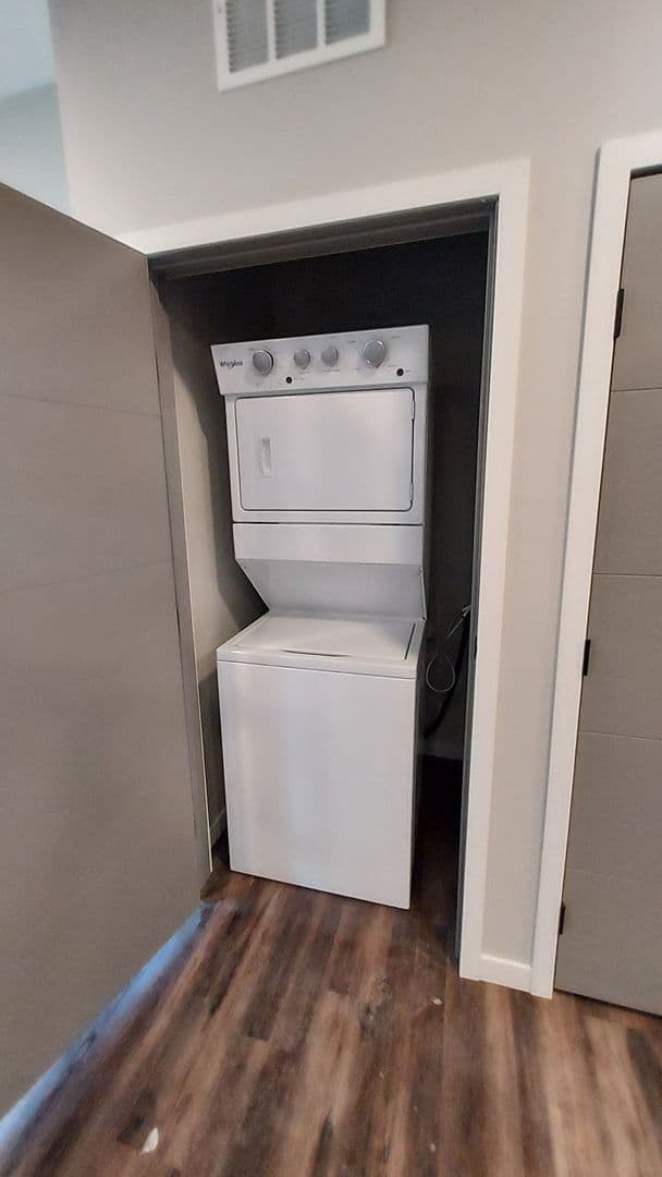 Rochester Apartment: 3345 41st Street NW