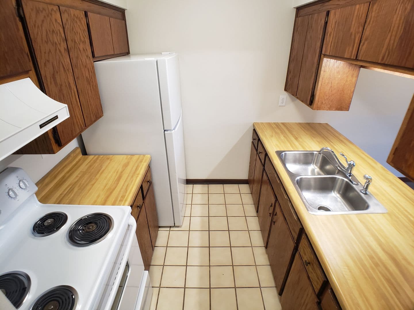 Lonsdale Apartment: 321 1st Ave SE - RHS LONS-#6