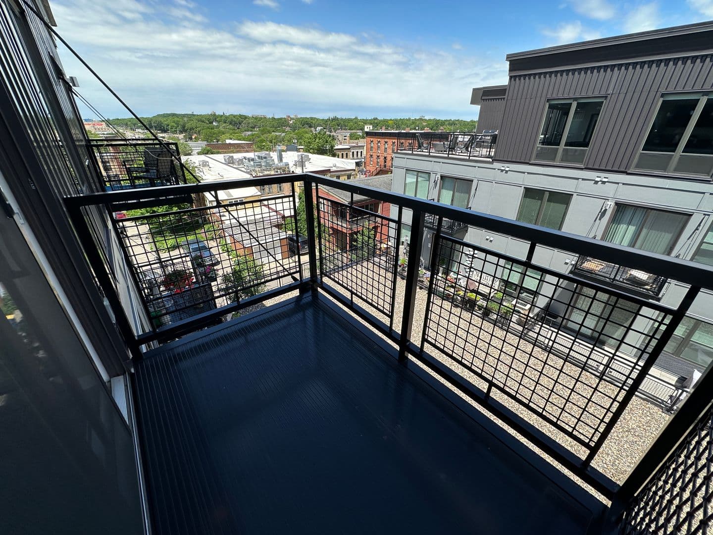 Northfield Apartment: 118 5th St E