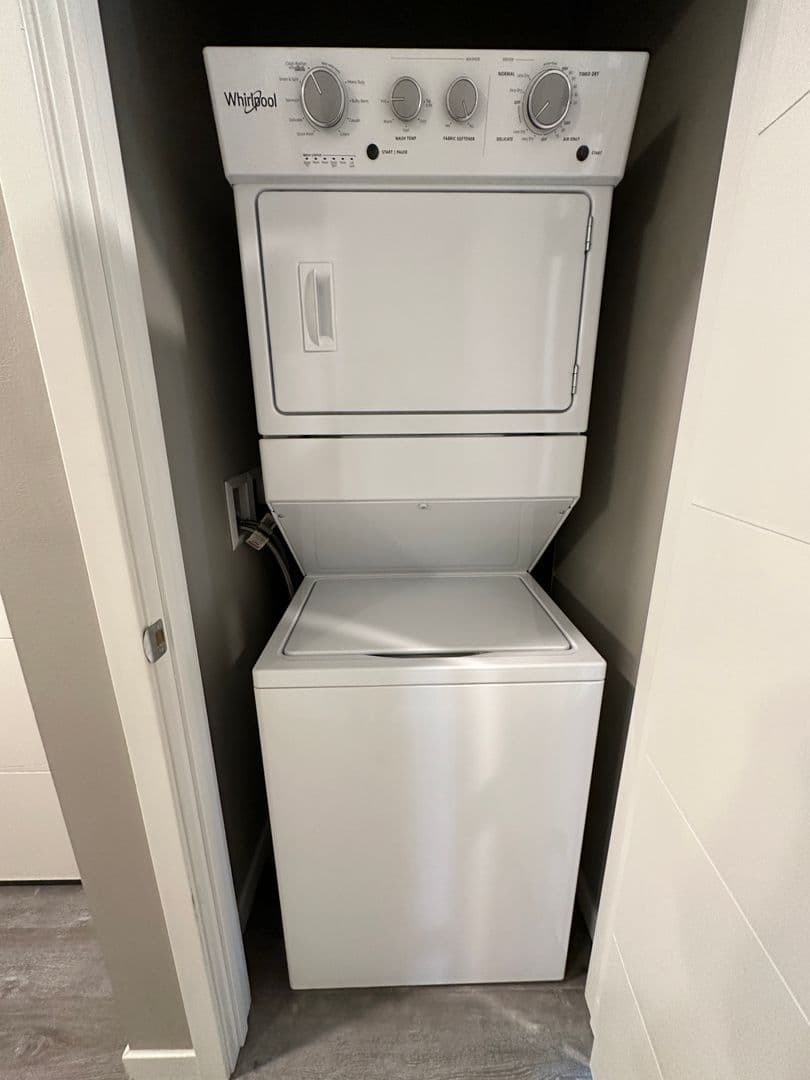 Northfield Apartment: 118 5th St E