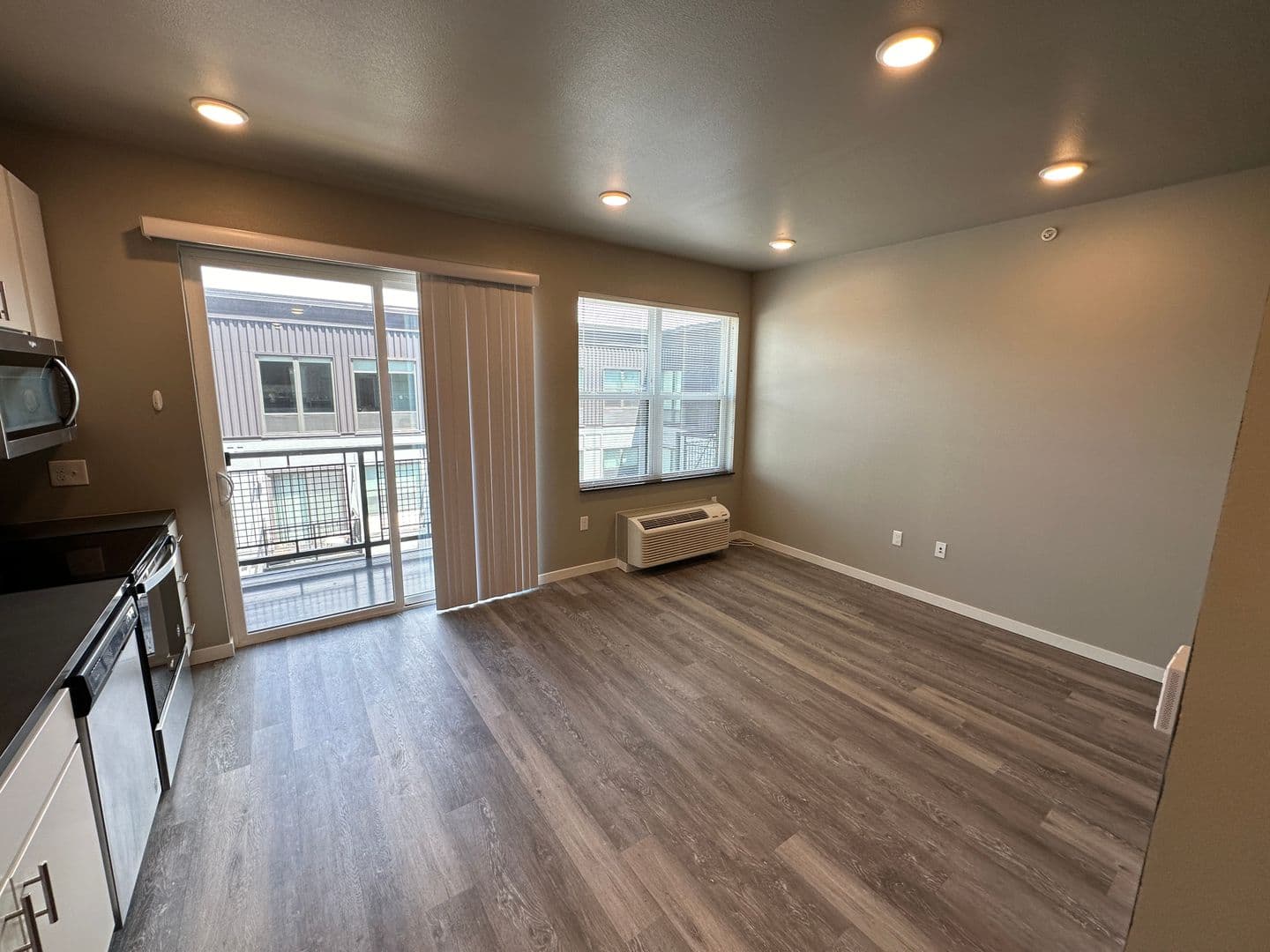 Northfield Apartment: 118 5th St E