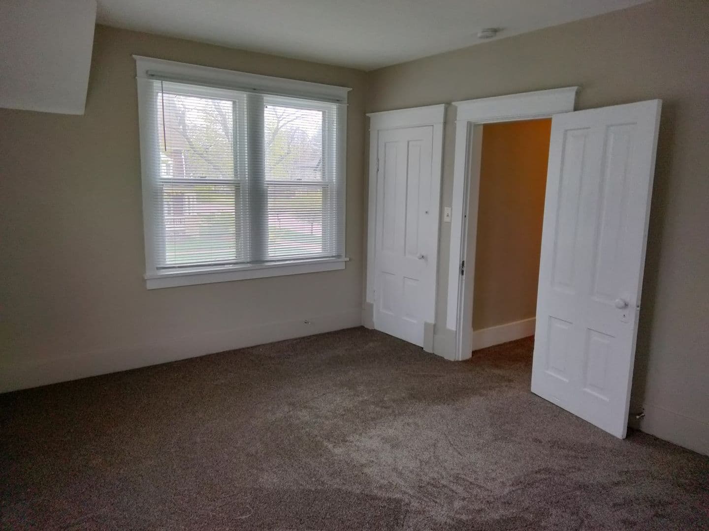 Faribault Apartment: 327 8th Street NW - RHS 327-#B UP