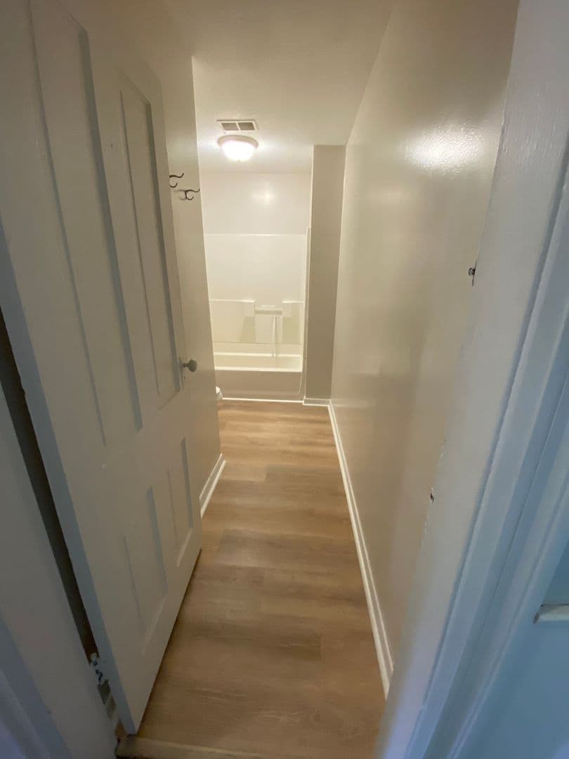 Faribault Apartment: 104 8th St NW