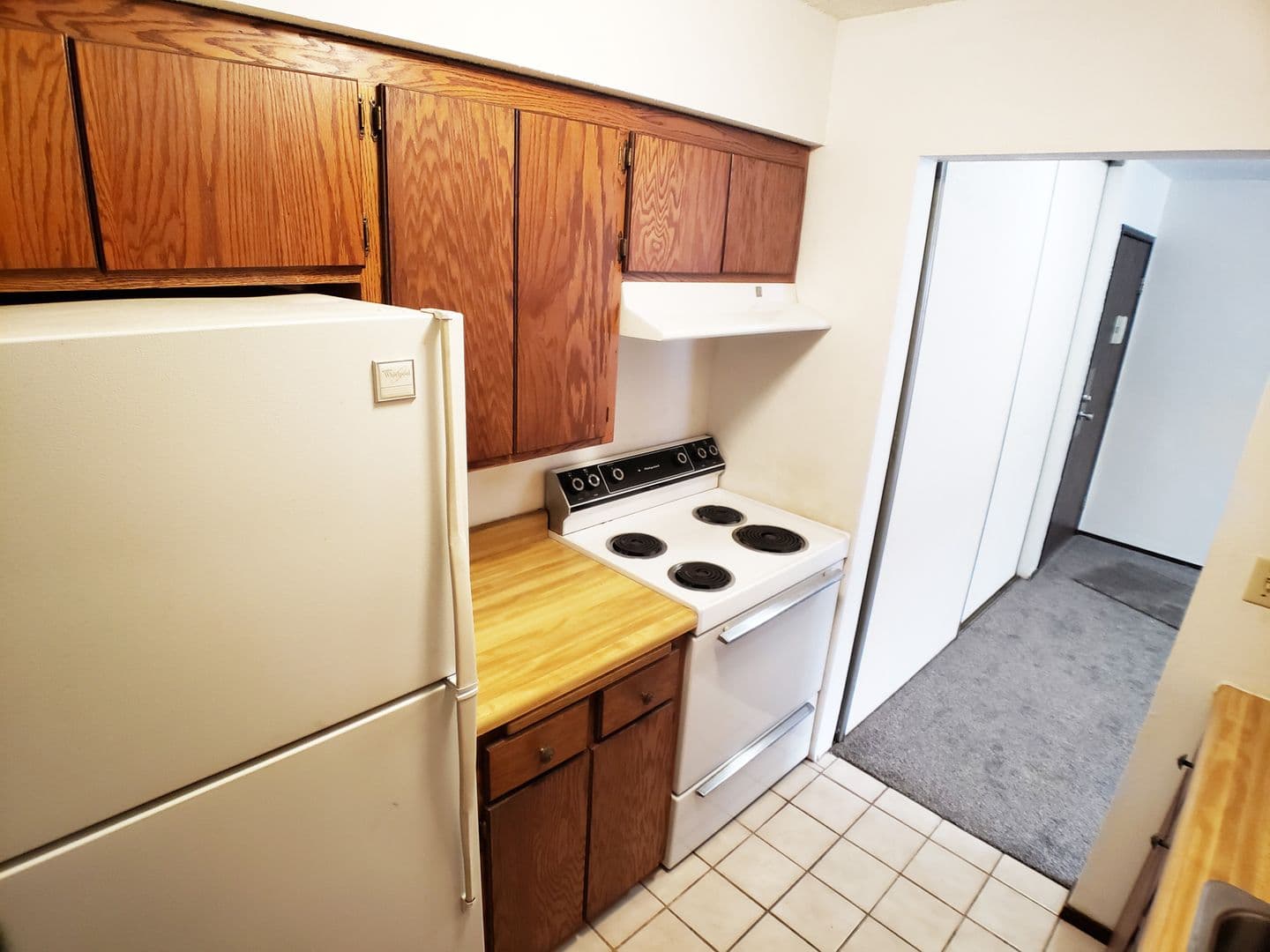 Lonsdale Apartment: 321 1st Ave SE - RHS LONS-#4