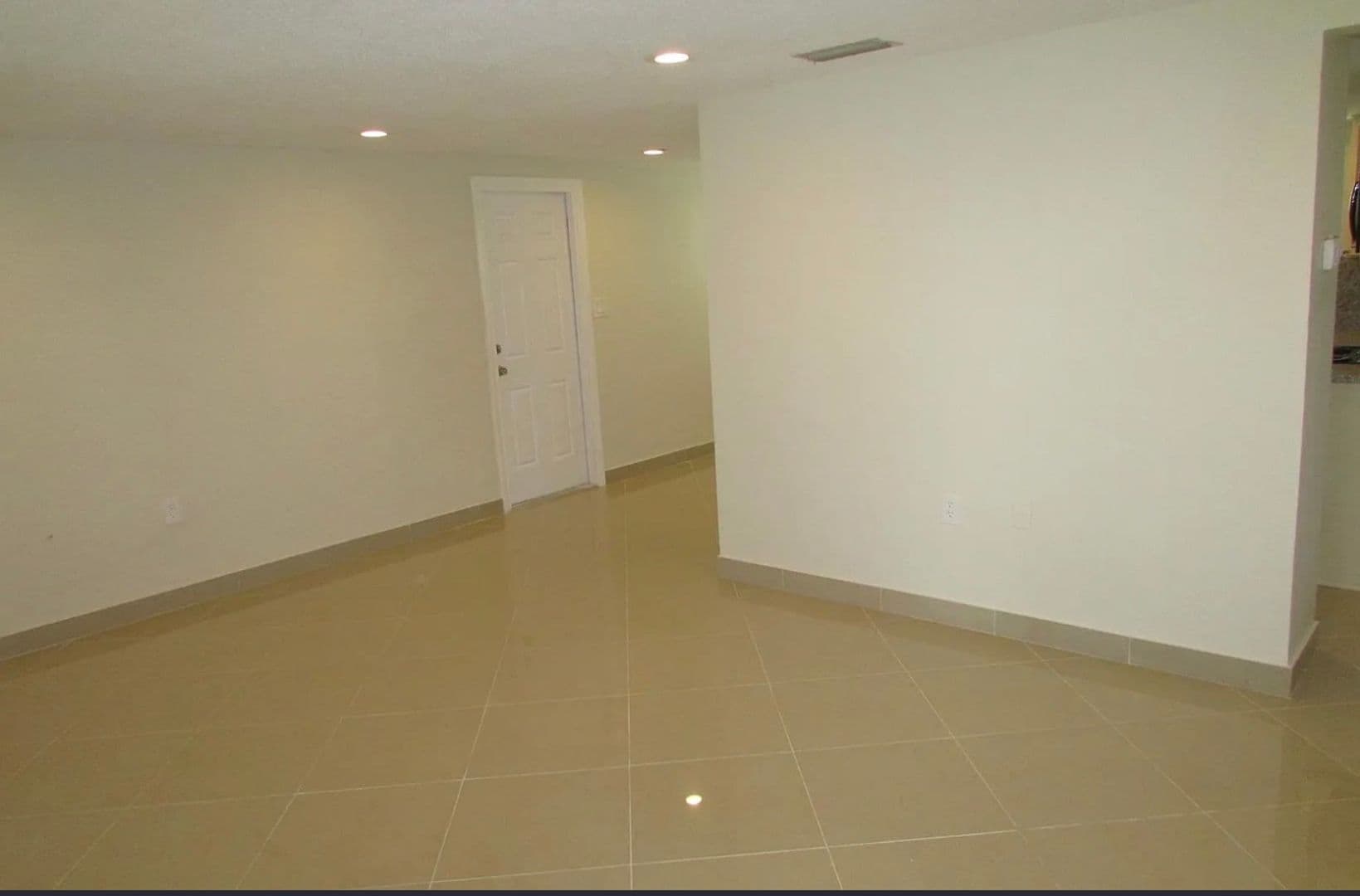 Port Richey House: 10909 Fillmore Ave