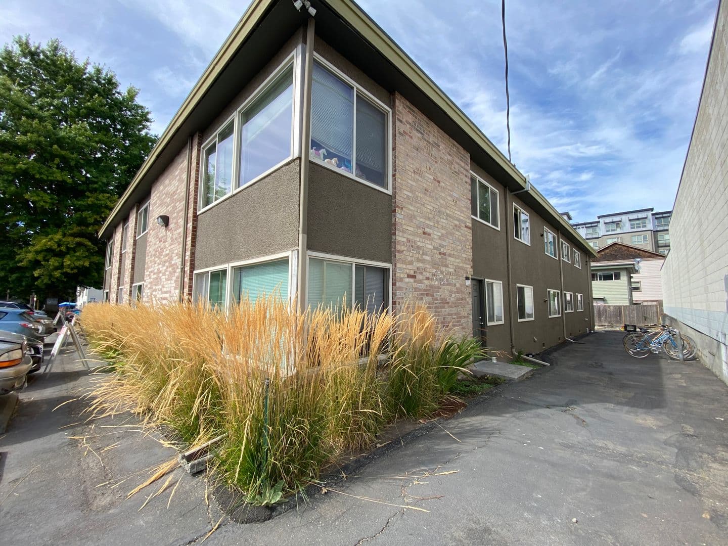 Seattle Apartment: 3200 NE 140th St.