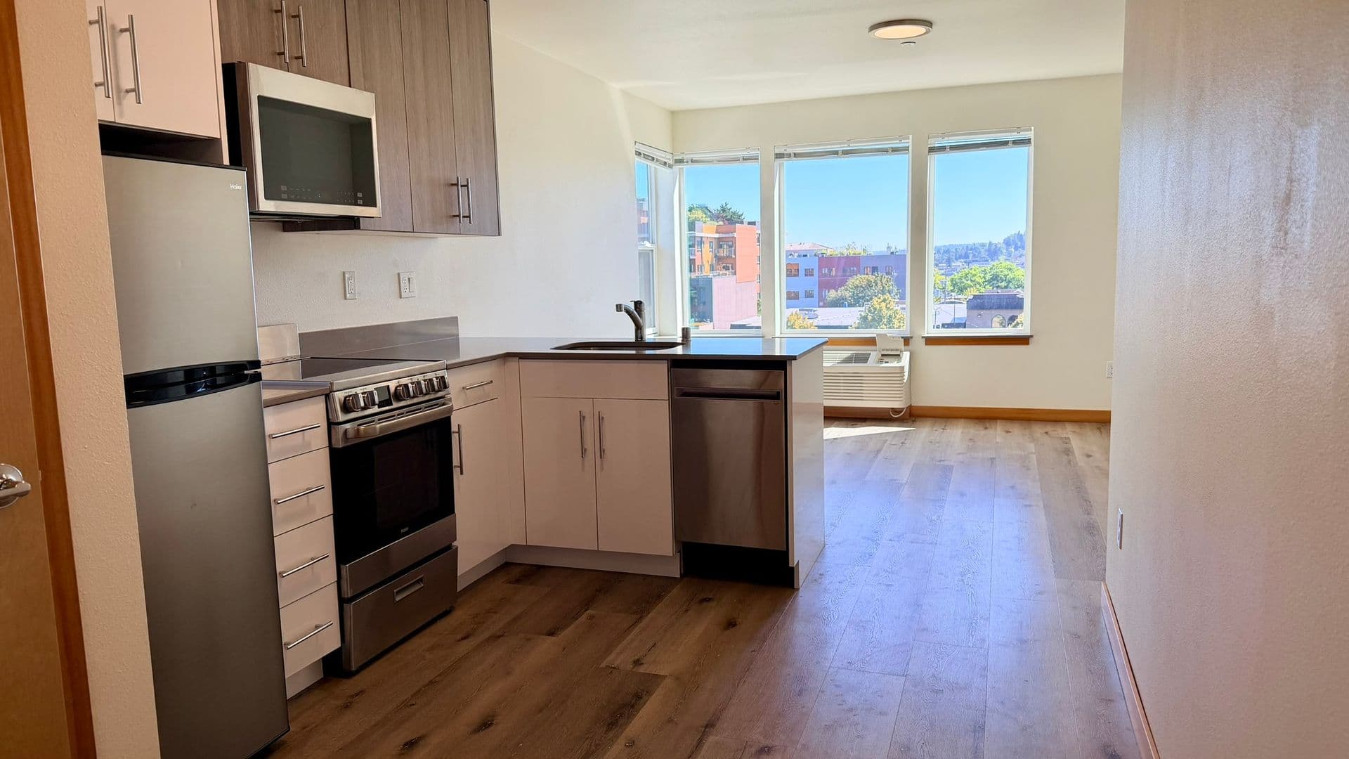 Seattle Apartment: 2226 NW 58th St.