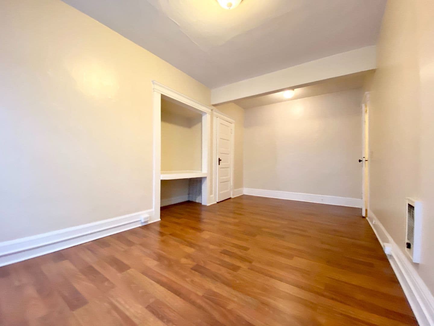 Seattle Apartment: 1511 Boylston Ave