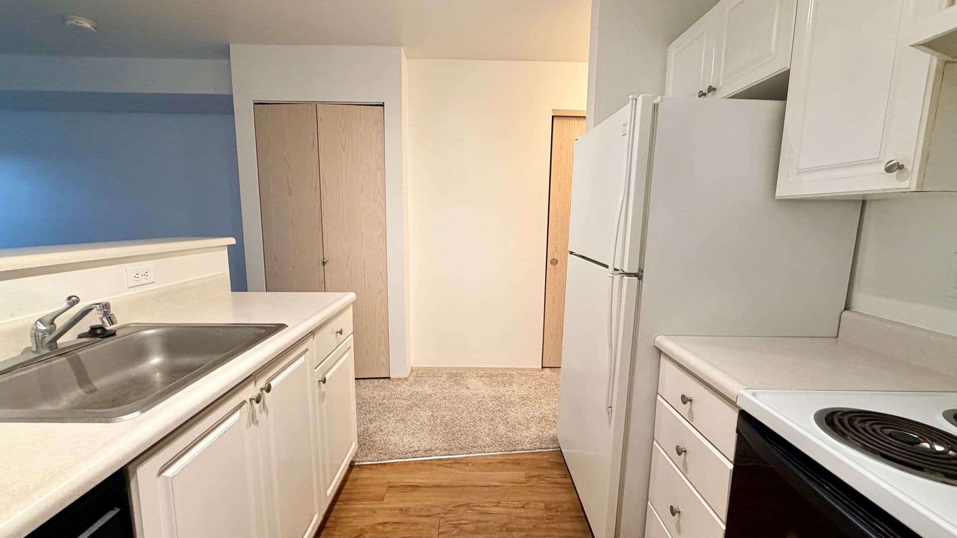 Seattle Apartment: 3230 Eastlake Ave E
