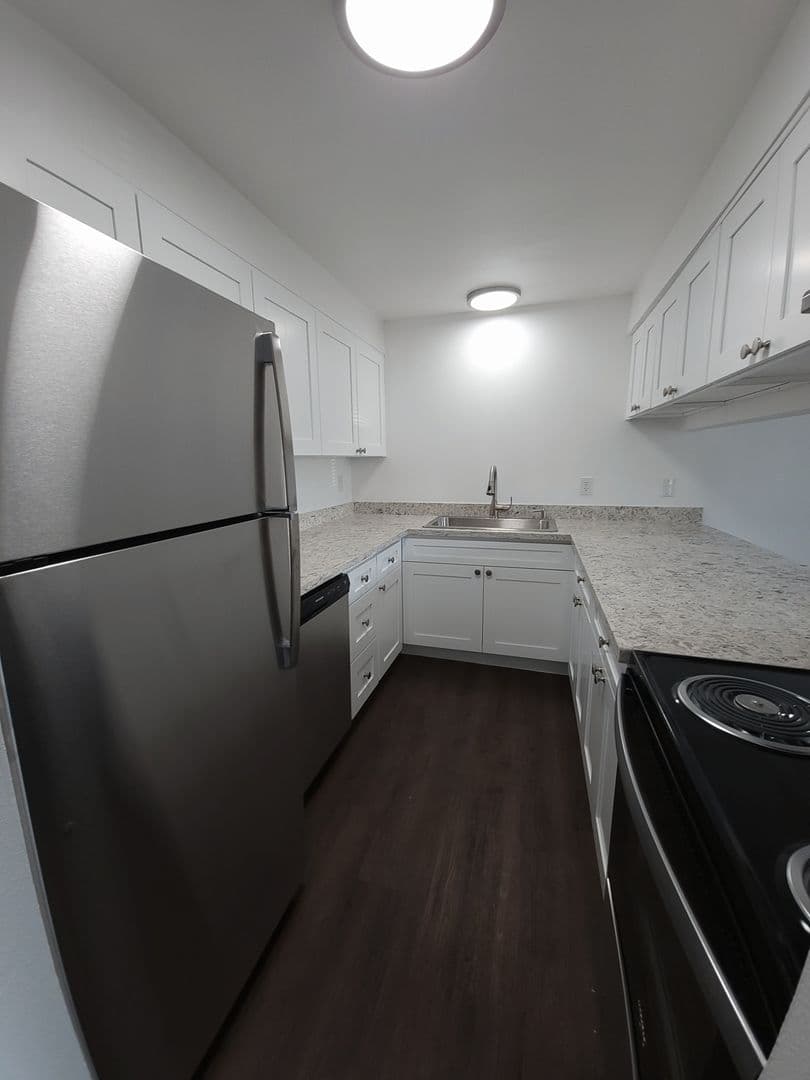 Kent Apartment: 1254-1259 Weiland Street