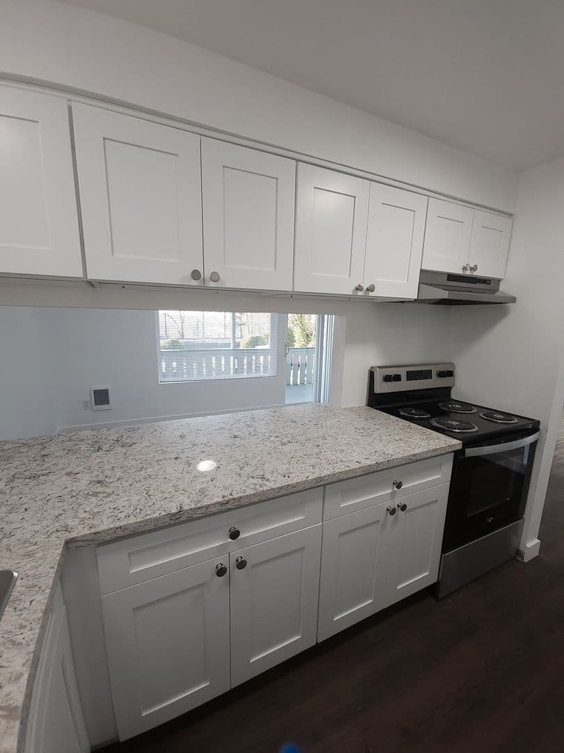 Kent Apartment: 1254-1259 Weiland Street