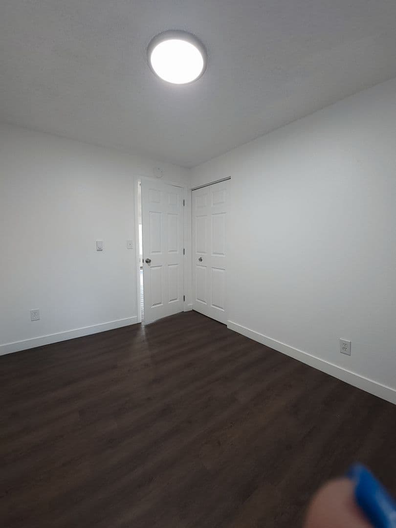 Kent Apartment: 1254-1259 Weiland Street