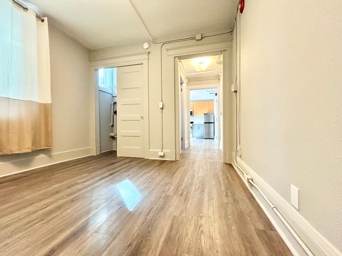 Seattle Apartment: 814 Columbia St