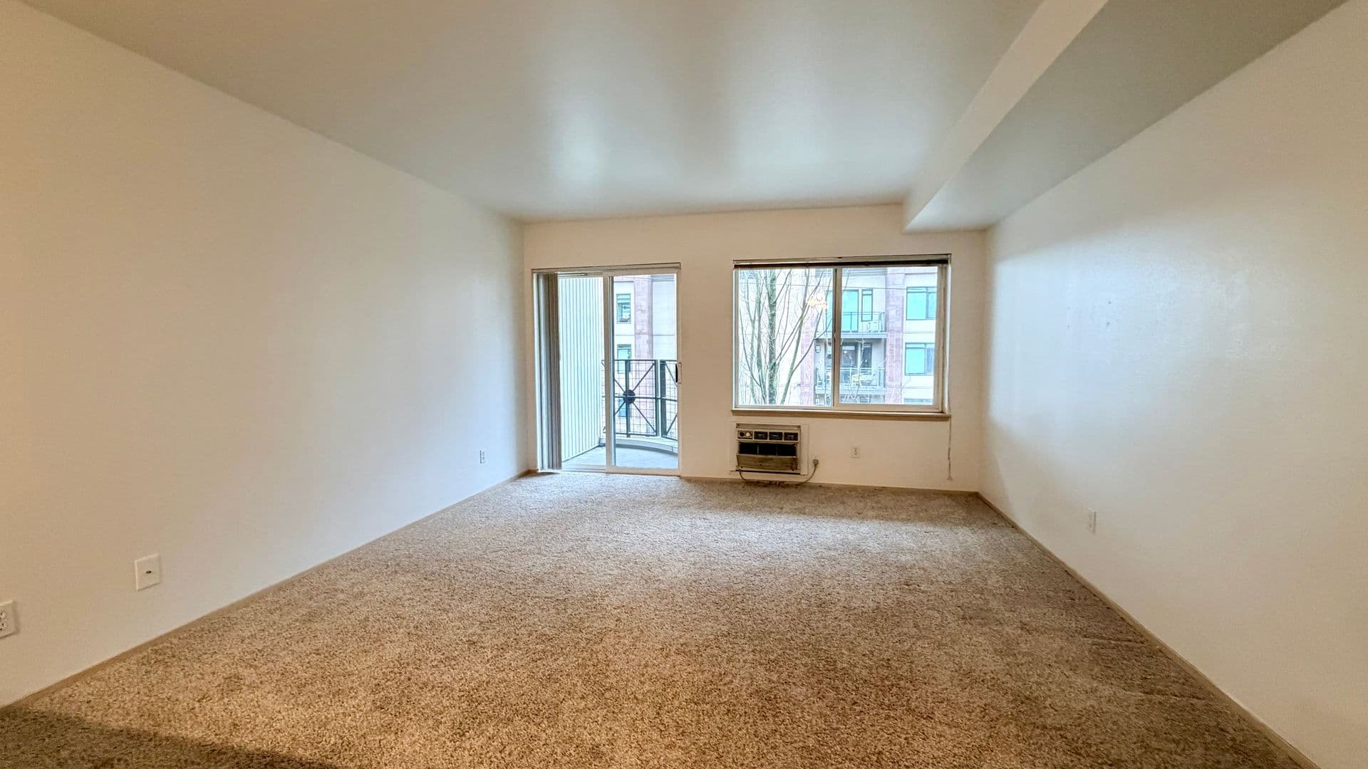 Seattle Apartment: 3230 Eastlake Ave E
