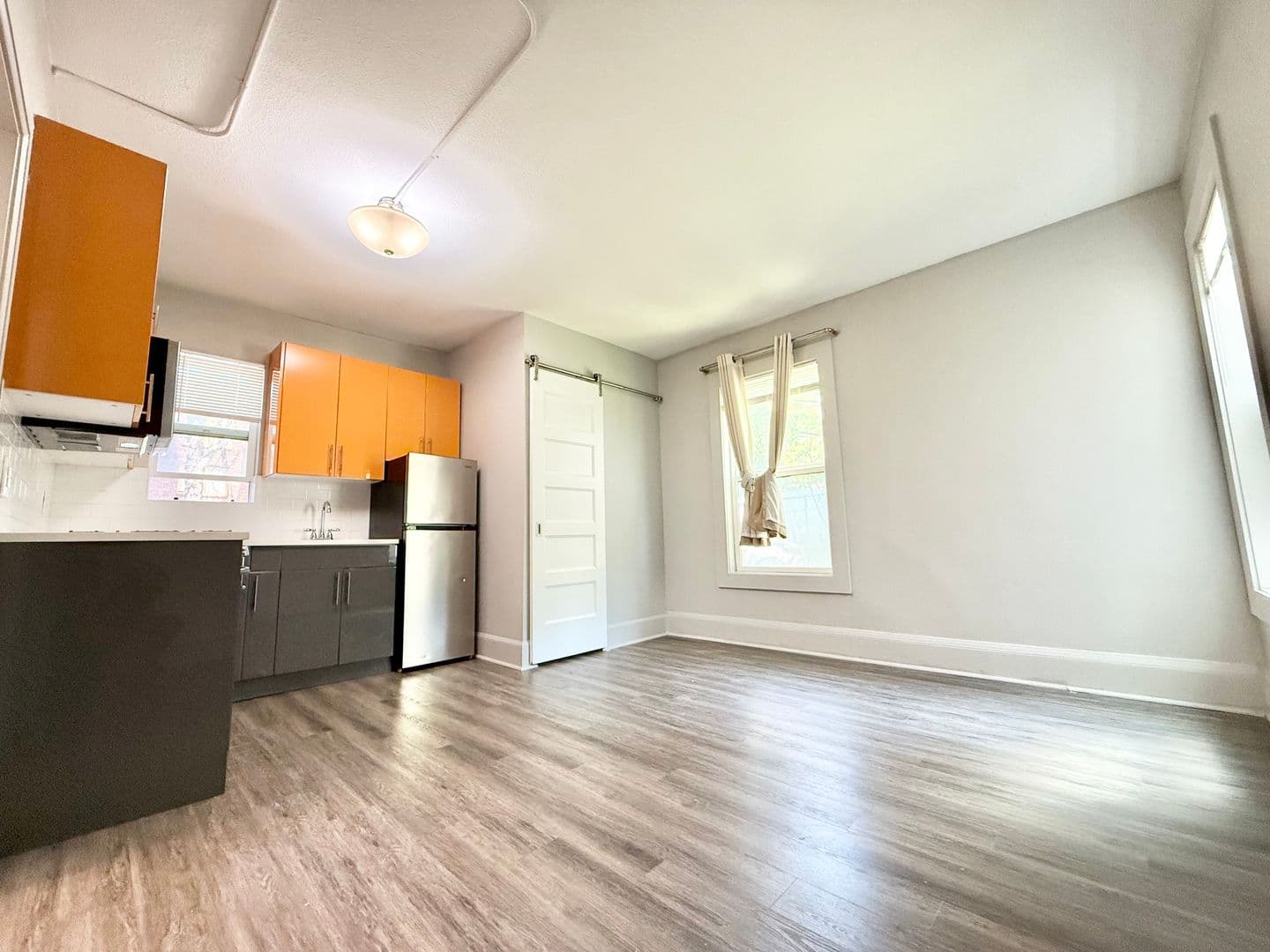 Seattle Apartment: 814 Columbia St