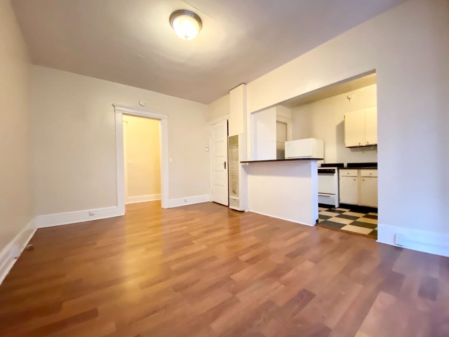 Seattle Apartment: 1511 Boylston Ave