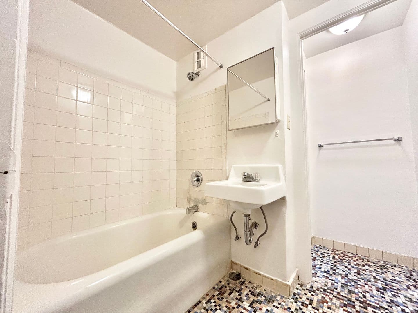 Seattle Apartment: 404 E. Howell St.