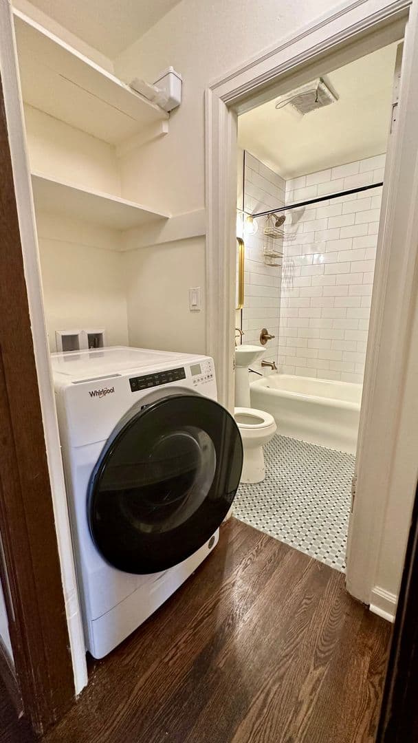 Seattle Apartment: 5234 University Way NE