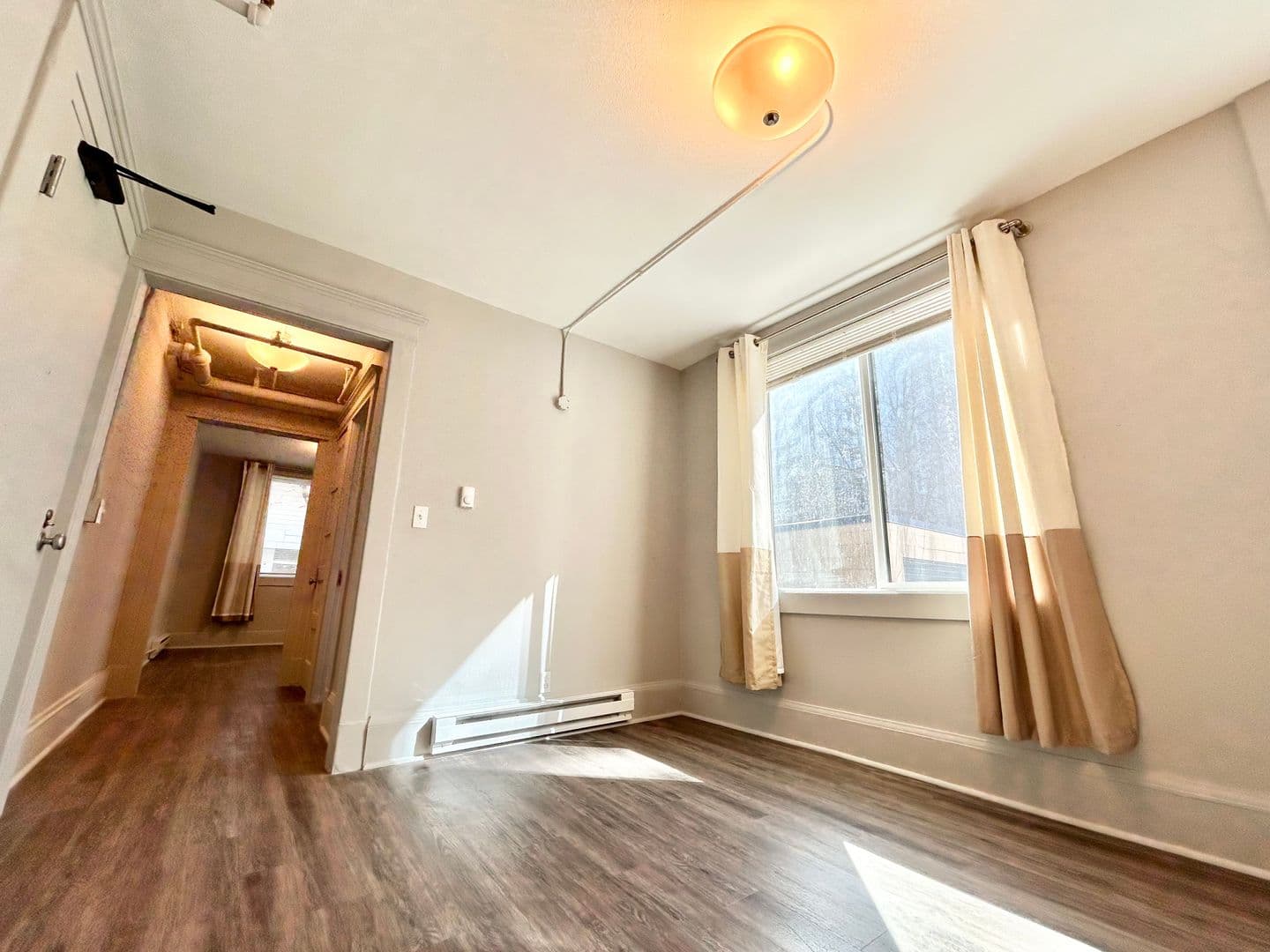 Seattle Apartment: 814 Columbia St