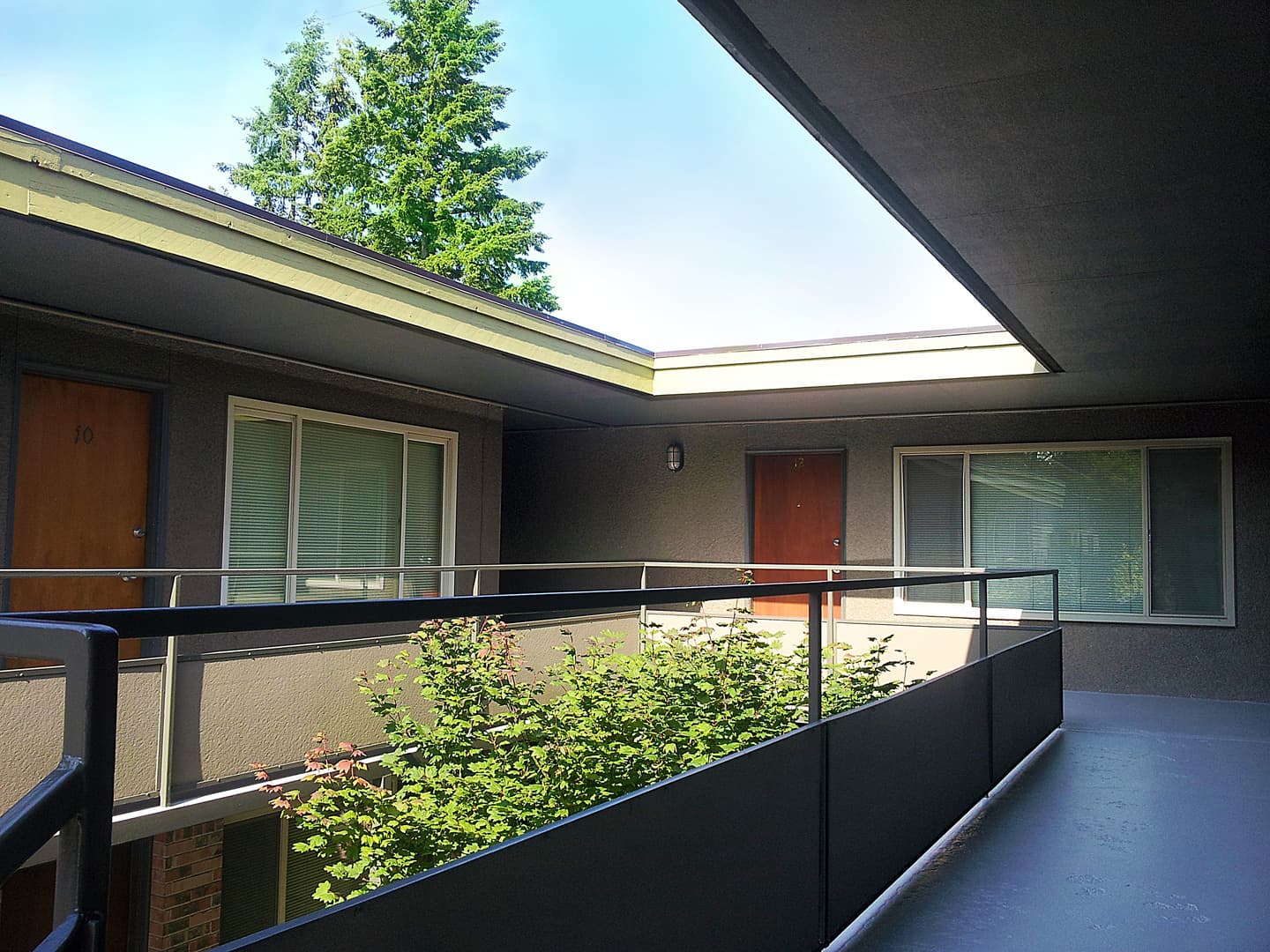 Seattle Apartment: 3200 NE 140th St.