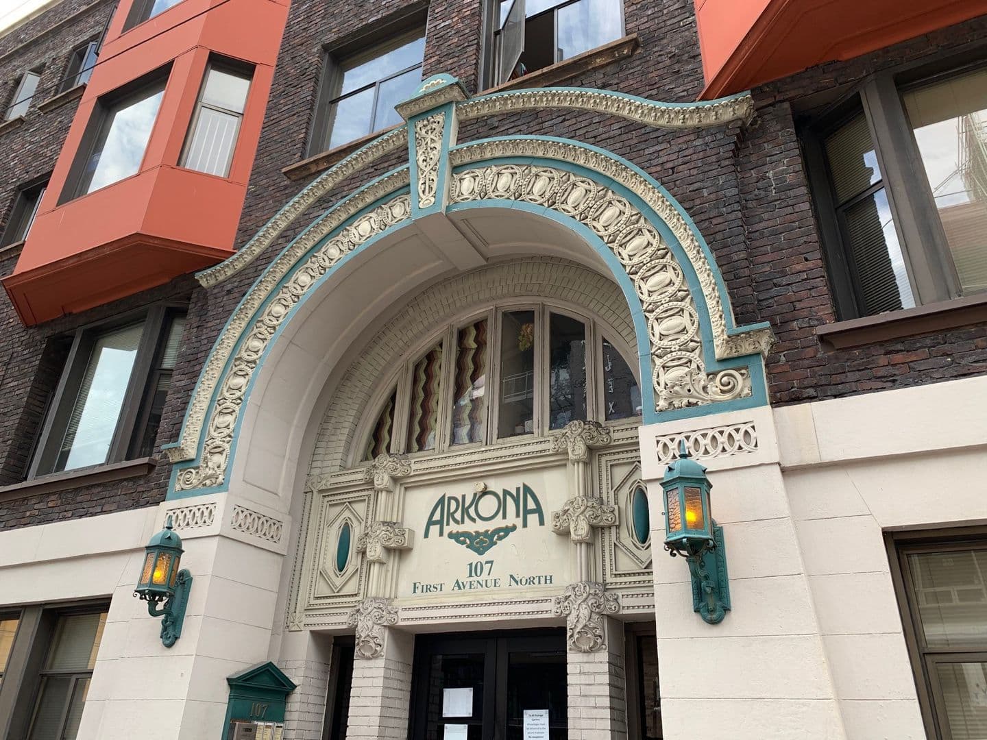 Seattle Apartment: 107 1st Ave N