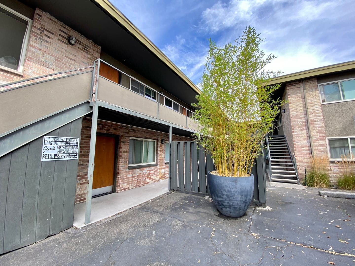 Seattle Apartment: 3200 NE 140th St.
