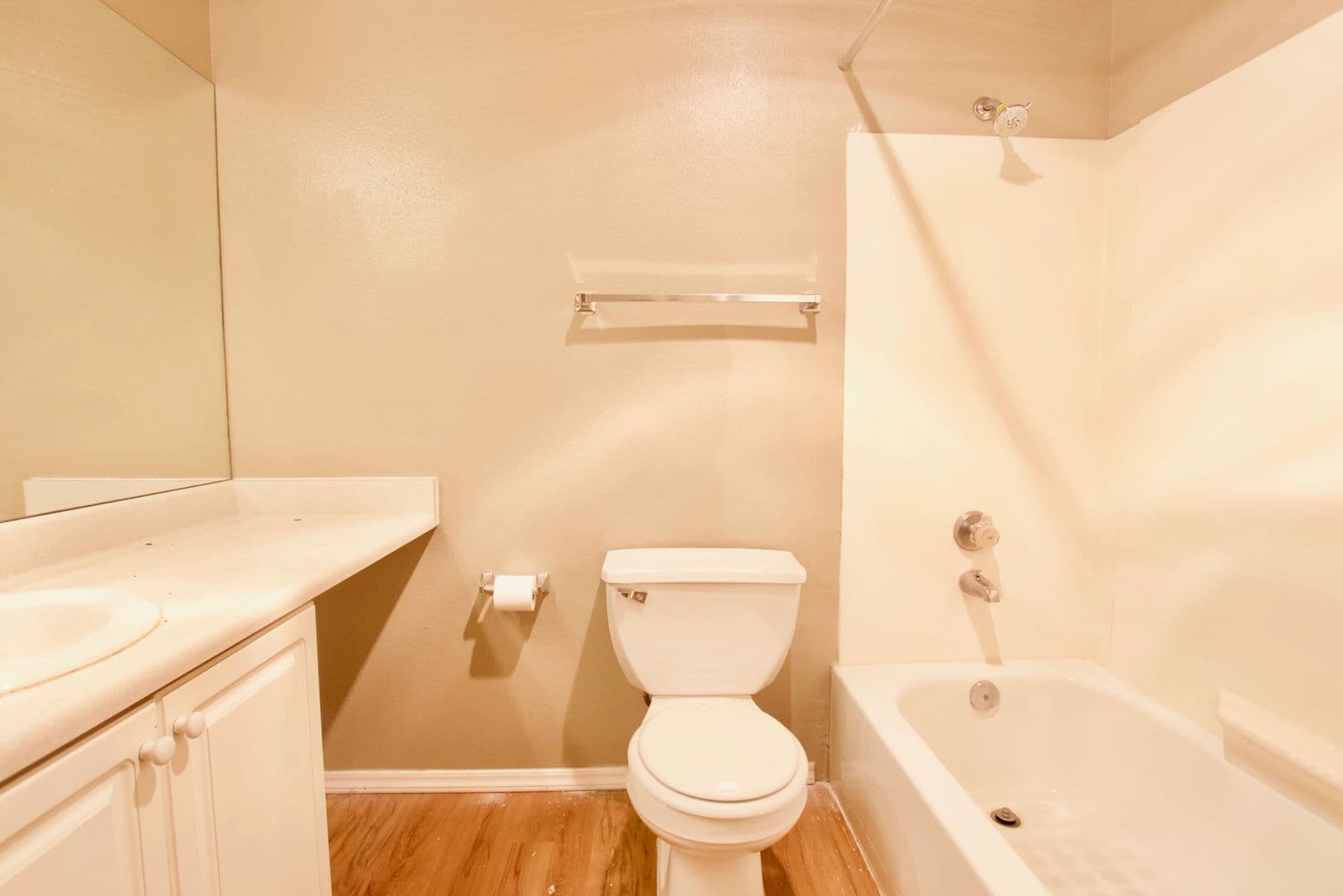 Seattle Apartment: 3230 Eastlake Ave E