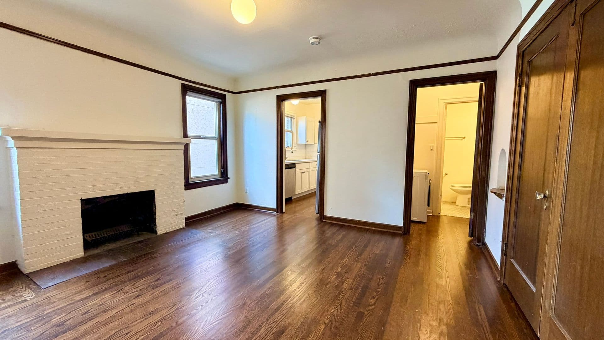 Seattle Apartment: 5234 University Way NE