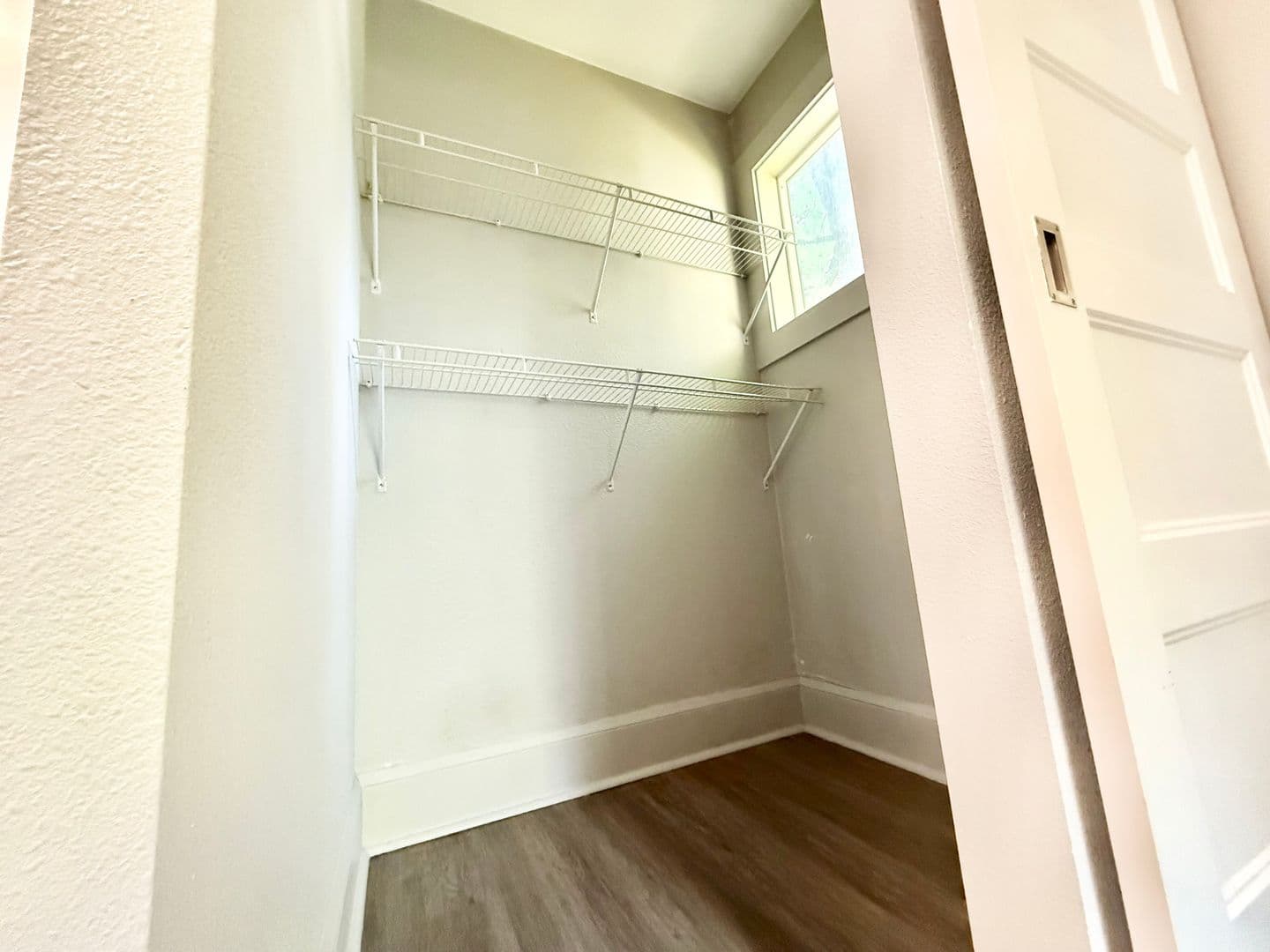 Seattle Apartment: 814 Columbia St