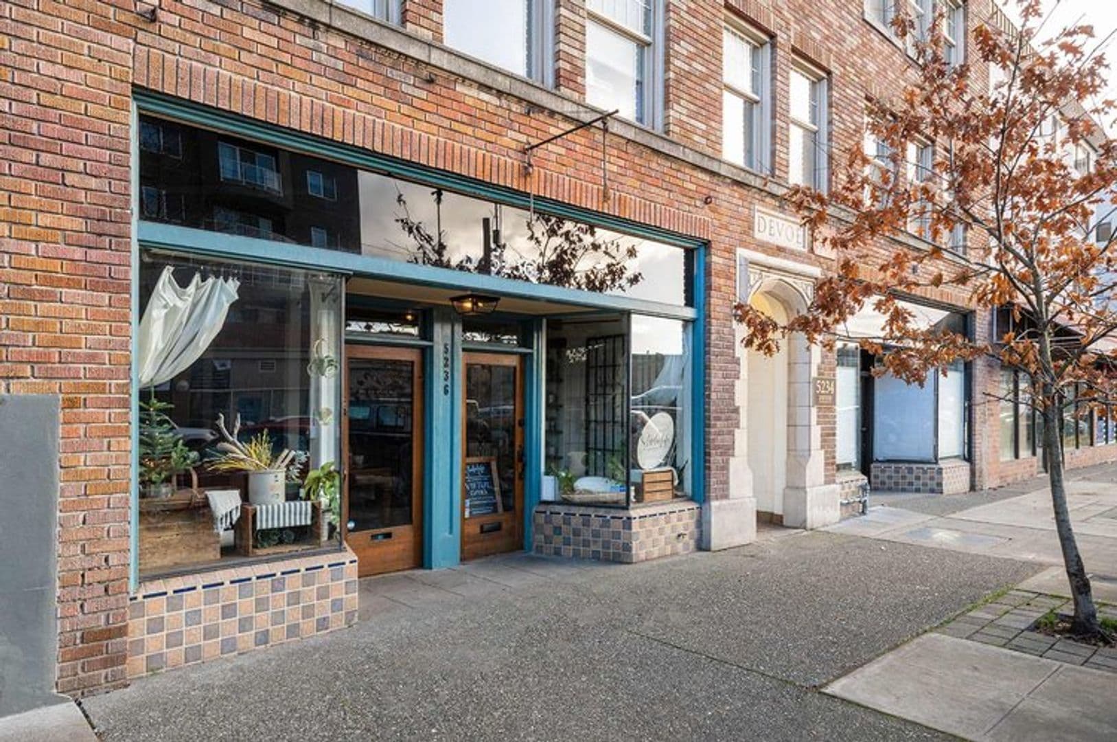 Seattle Apartment: 5234 University Way NE