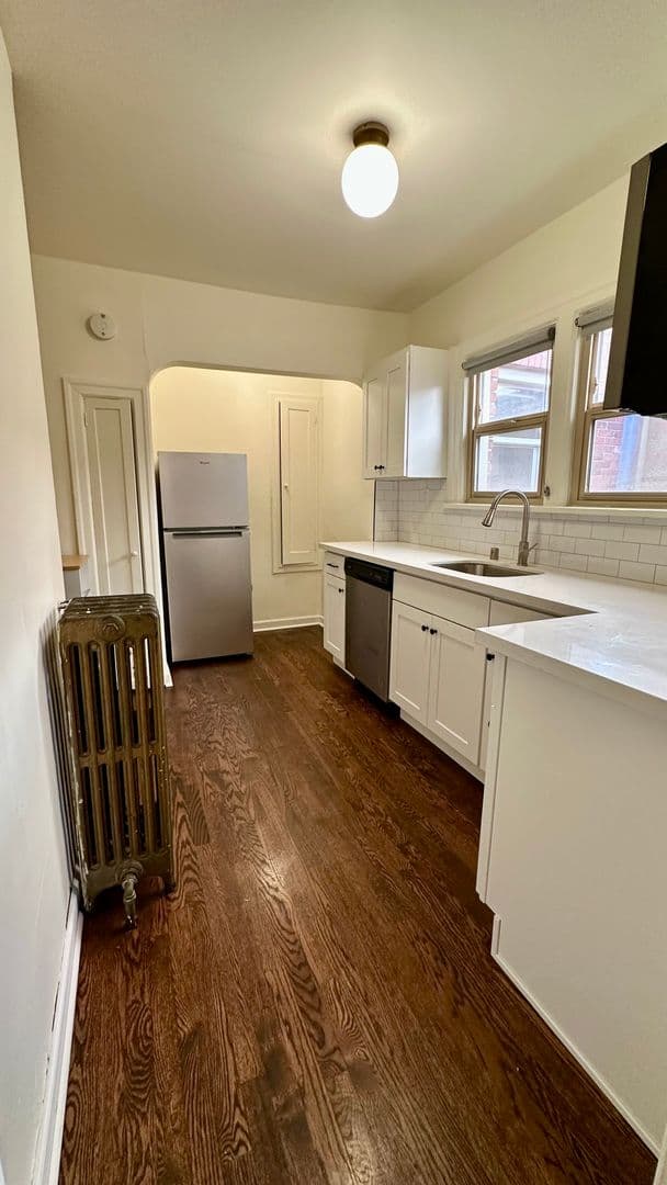 Seattle Apartment: 5234 University Way NE