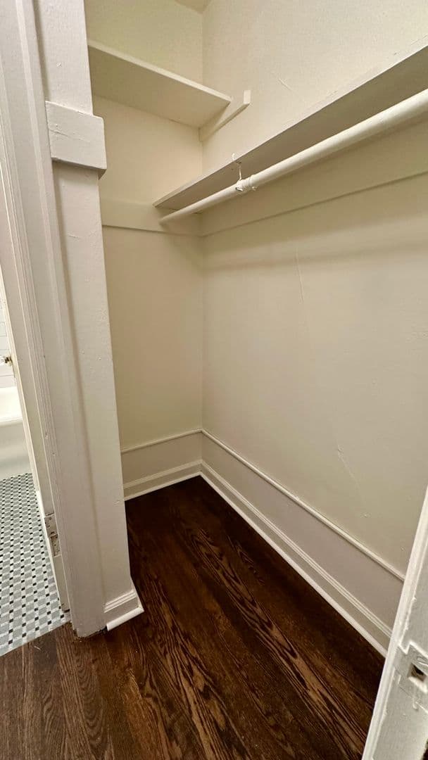 Seattle Apartment: 5234 University Way NE