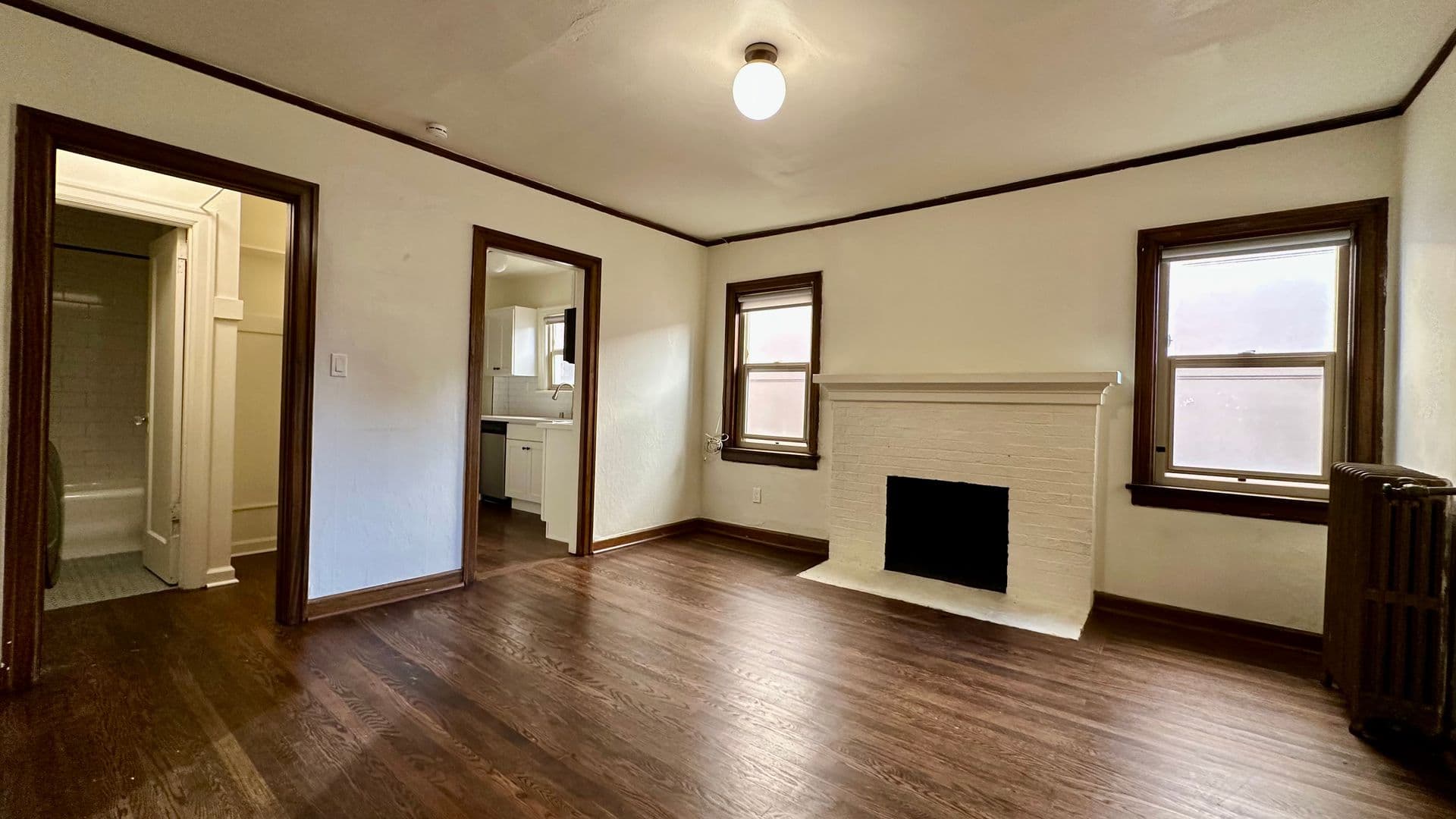 Seattle Apartment: 5234 University Way NE