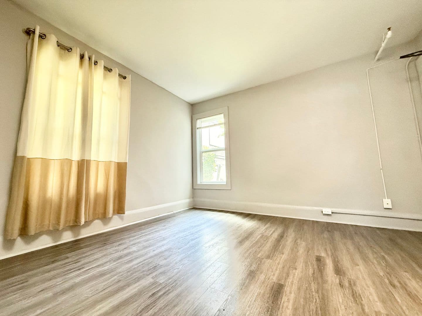 Seattle Apartment: 814 Columbia St